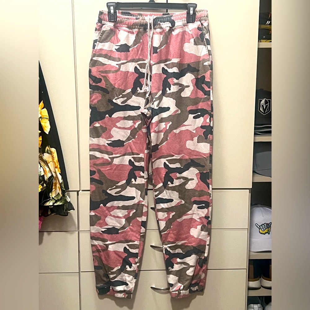 Monrow jogger pants NWT